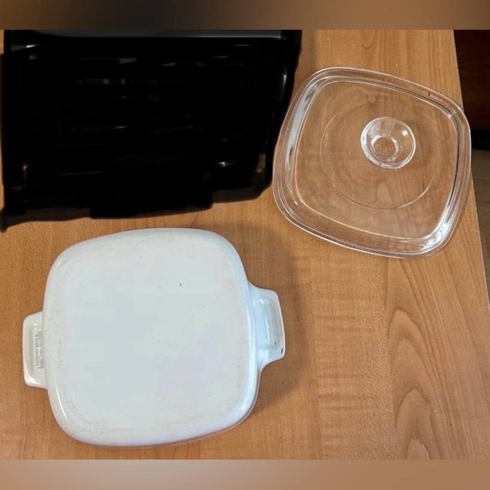 Vintage CorningWare cornflower blue casserole dish & lid 1 1/2 qt glassware - Picture 3 of 4